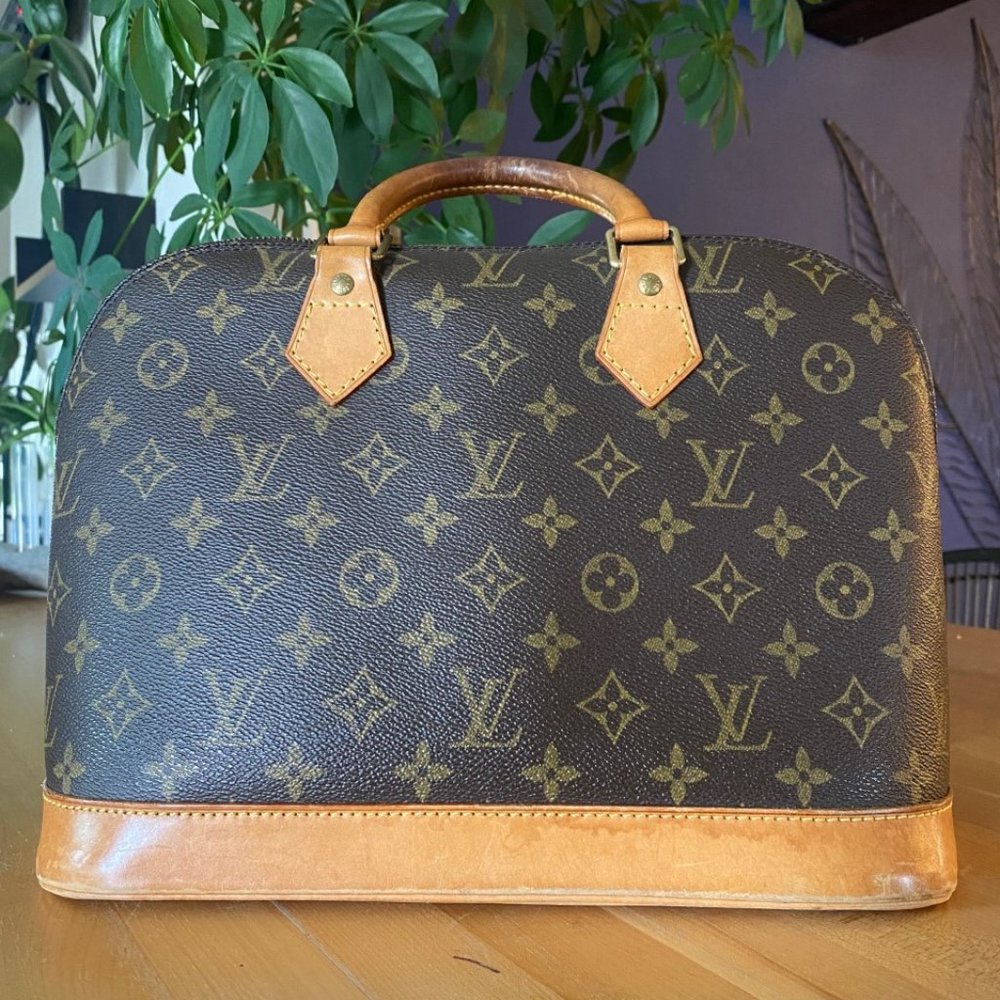 Authentic | Louis Vuitton | Alma MM | Monogram